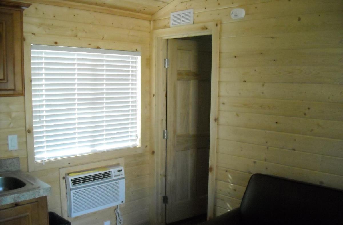 Yosemite Lakes Cottage 49 - image 6