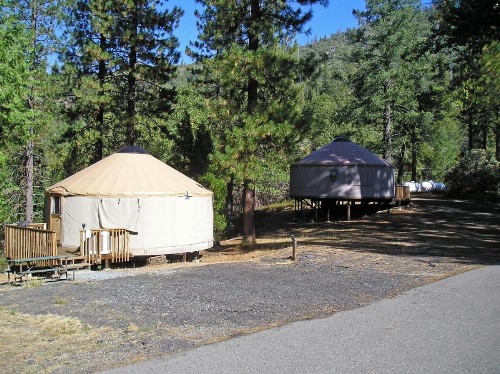 Yosemite Lakes Hillside Yurt 1 - image 11