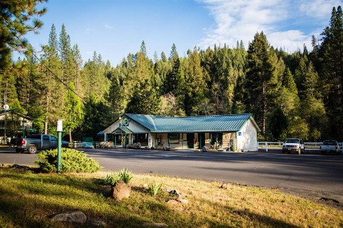 Yosemite Lakes Meadow Yurt 15 - image 11