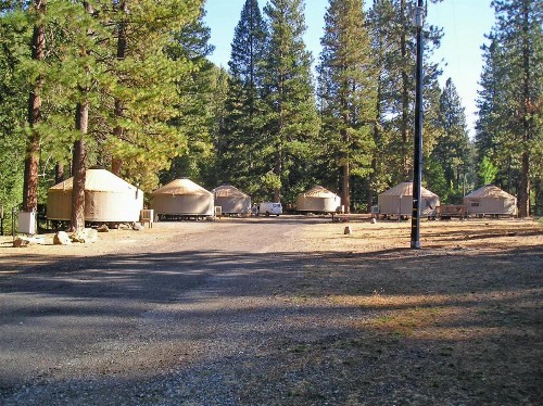 Yosemite Lakes Meadow Yurt 15 - image 8