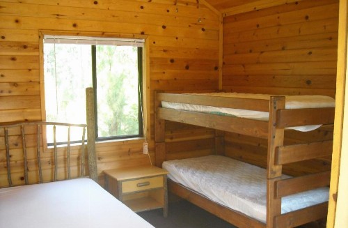 Yosemite Lakes Bunkhouse Cabin 27 - image 8