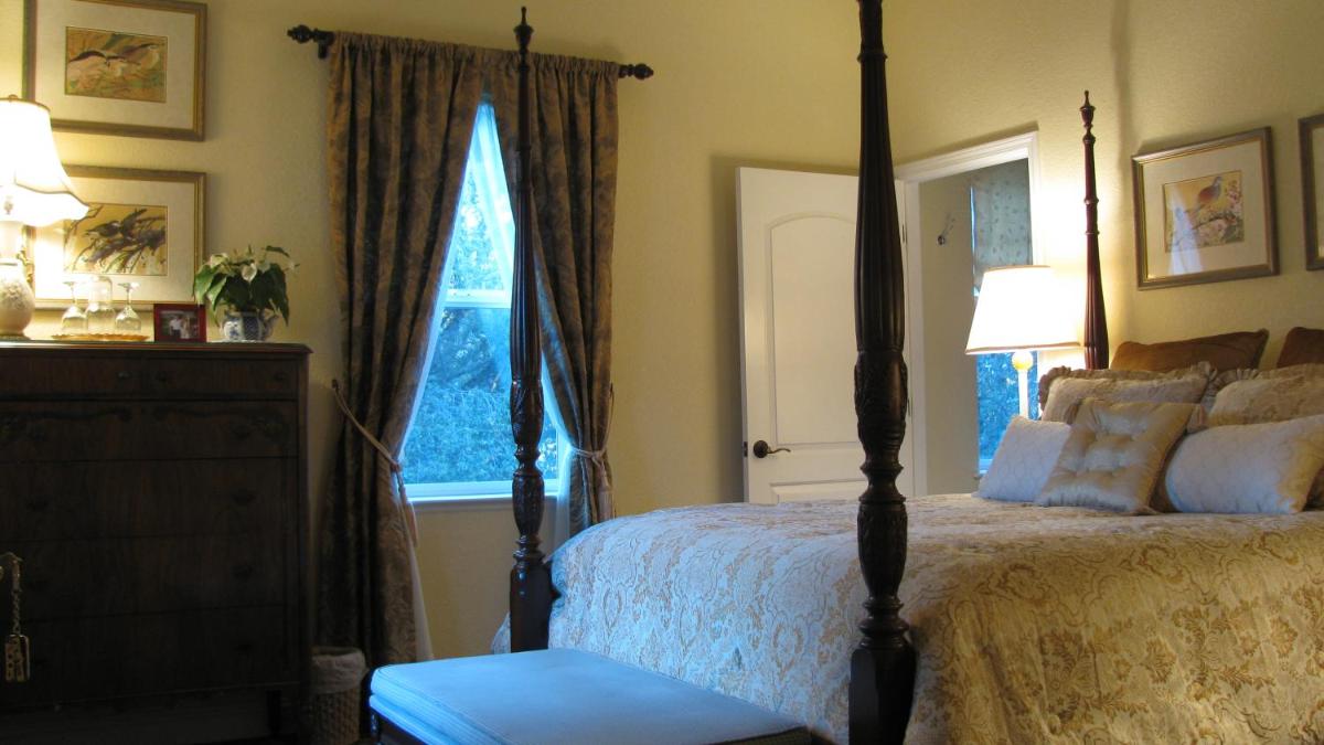 Yosemite Rose Bed and Breakfast - image 6