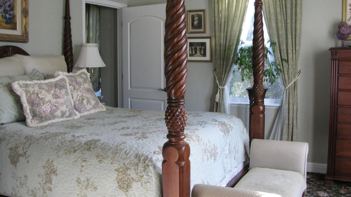 Yosemite Rose Bed and Breakfast - image 7