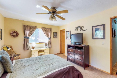 Hummingbird House (02/256) - image 11