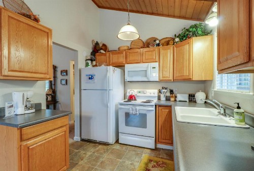 Hiker's Home (02/252) - image 8