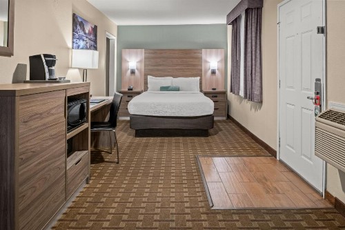 Buck Meadows Lodge - image 32