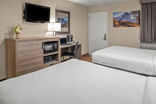 Buck Meadows Lodge - image 7