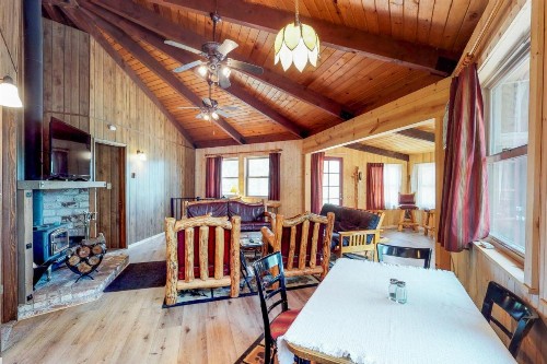 Rustic Retreat - image 12