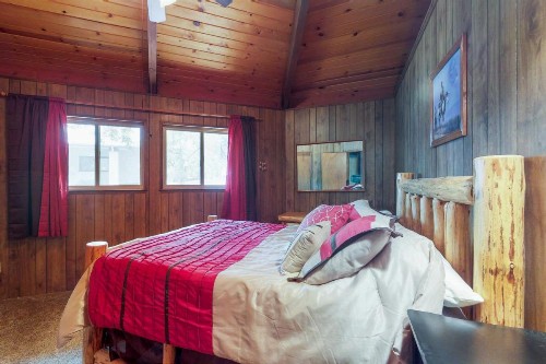 Rustic Retreat - image 8