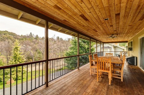 Rock Canyon Lodge - image 10