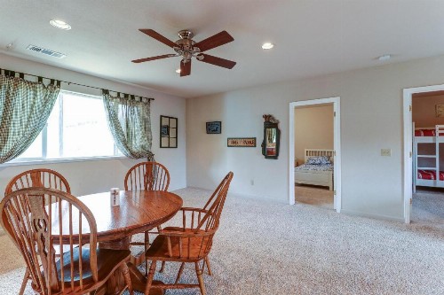 Rock Canyon Lodge - image 6
