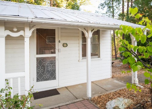 Inn at Sugar Pine Ranch - image 15