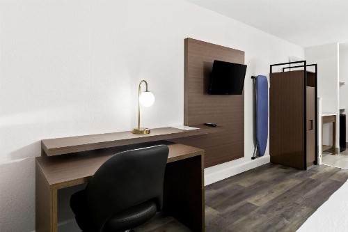 Motel 8 Groves - image 23