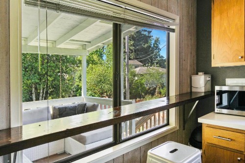 Melody Vineyard Cottage - image 2