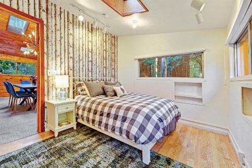 Cabernet Cabin - image 10