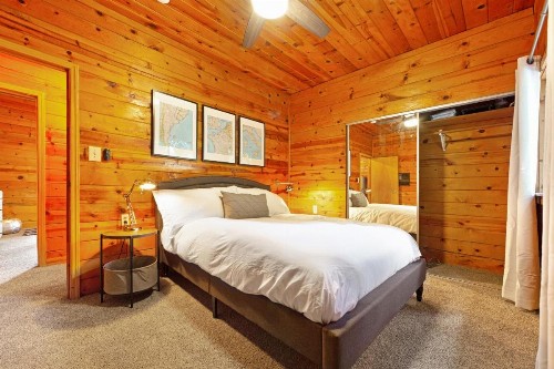 Cabernet Cabin - image 6
