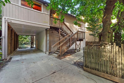 Cabernet Cabin - image 9