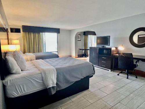Quality Inn & Suites on the Bay near Pensacola Beach - image 20