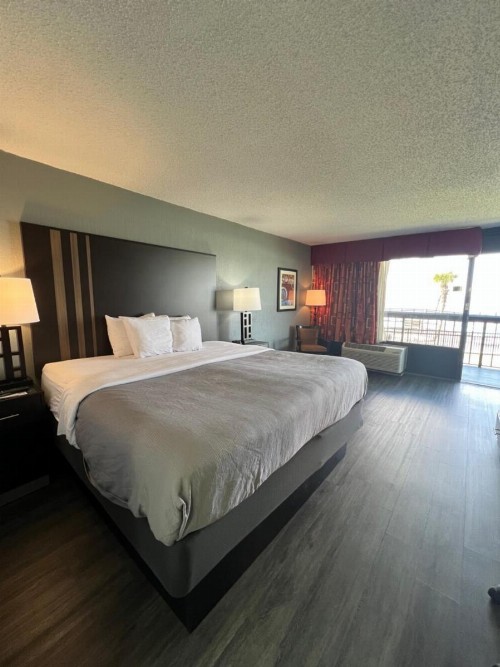 Quality Inn & Suites on the Bay near Pensacola Beach - image 45