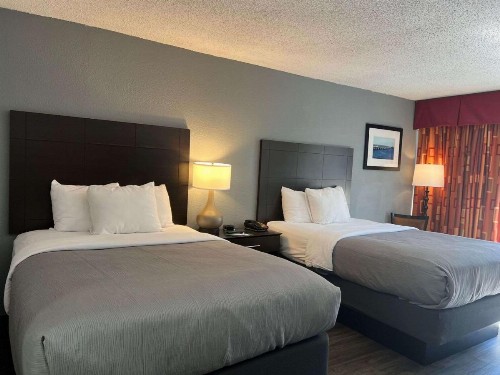 Quality Inn & Suites on the Bay near Pensacola Beach - image 6