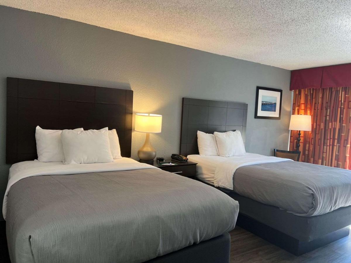Quality Inn & Suites on the Bay near Pensacola Beach - image 6