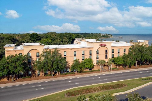 Hampton Inn & Suites Pensacola/Gulf Breeze - image 12