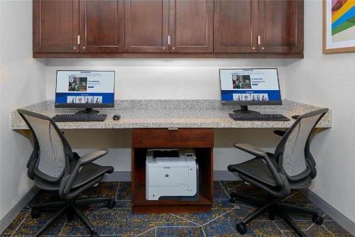 Hampton Inn & Suites Pensacola/Gulf Breeze - image 13