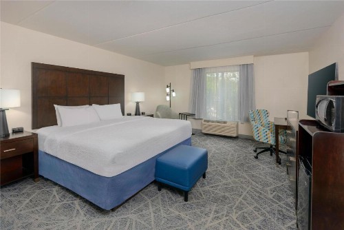 Hampton Inn & Suites Pensacola/Gulf Breeze - image 15
