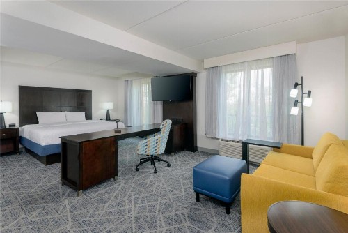 Hampton Inn & Suites Pensacola/Gulf Breeze - image 22