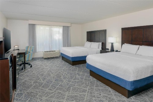 Hampton Inn & Suites Pensacola/Gulf Breeze - image 3