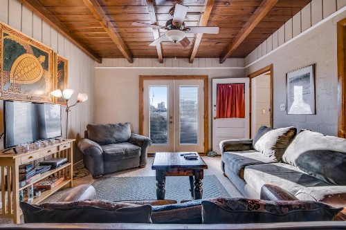 The Cottage of Pensacola Beach - image 3