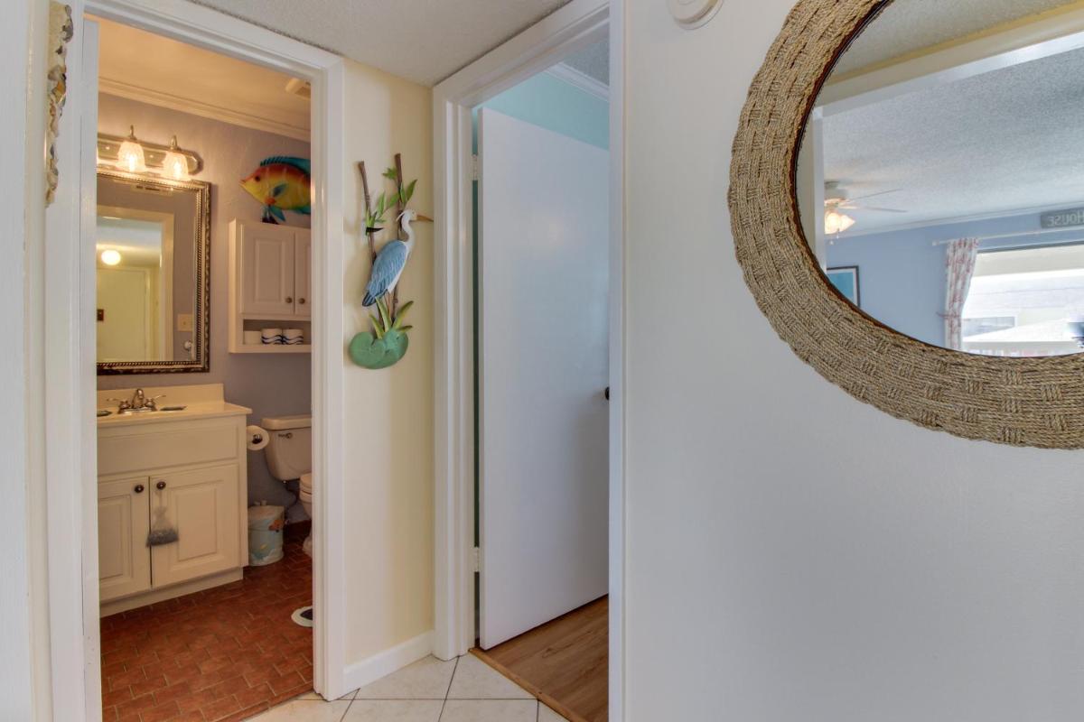 Pensacola Beach Breeze - image 7