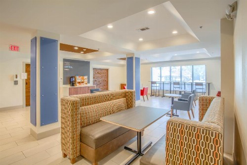Holiday Inn Express Hotel & Suites Gulf Shores an IHG Hotel - image 9