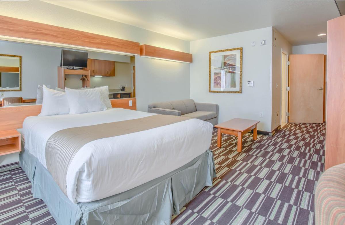 Microtel Inn & Suites by Wyndham Gulf Shores - image 4