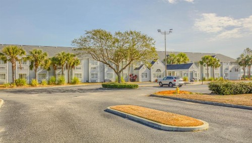 Microtel Inn & Suites by Wyndham Gulf Shores - image 18