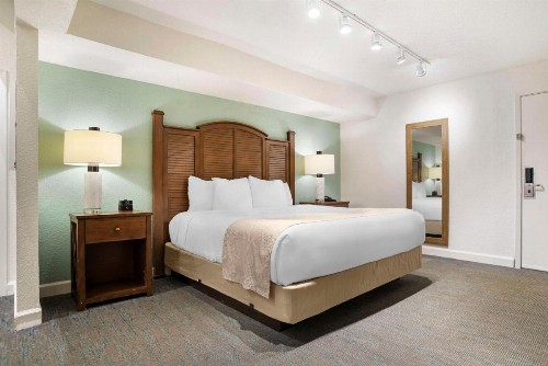 Best Western on the Beach - image 25