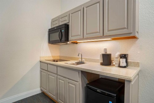 Best Western on the Beach - image 28