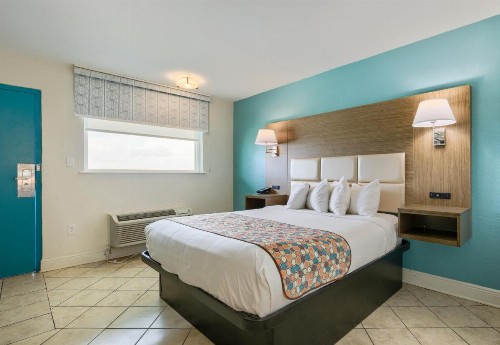 Beachside Resort Hotel - image 16