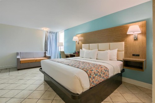 Beachside Resort Hotel - image 9