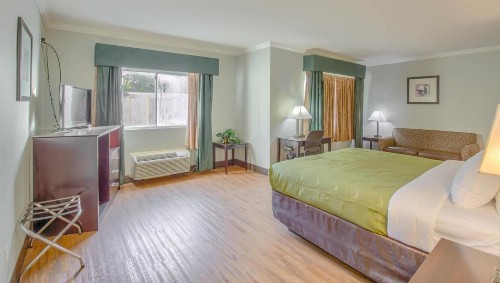 Quality Inn Ft. Morgan Road-Hwy 59 - image 13