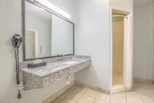 Quality Inn Ft. Morgan Road-Hwy 59 - image 18