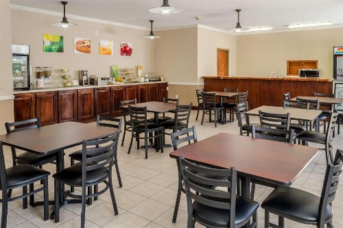 Quality Inn Ft. Morgan Road-Hwy 59 - image 26