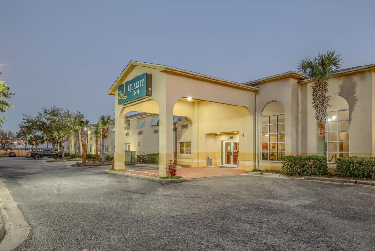 Quality Inn Ft. Morgan Road-Hwy 59 - image 6