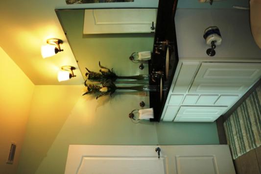 Indies 704 Condo - image 4