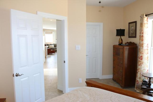 Boathouse Home - image 5