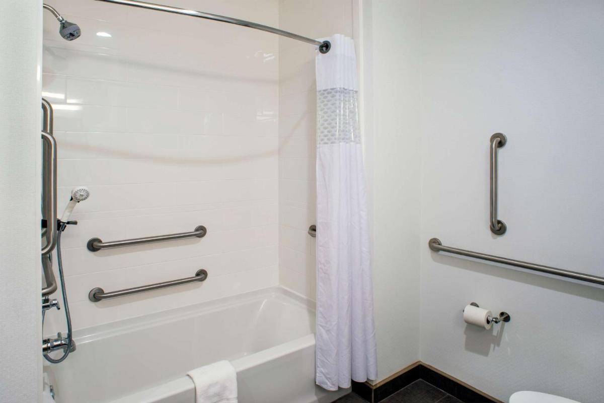 Hampton Inn Gulf Shores - image 2