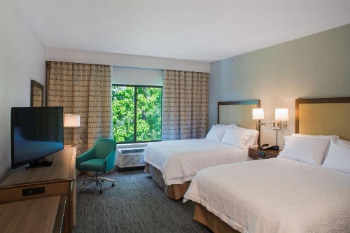 Hampton Inn Gulf Shores - image 3