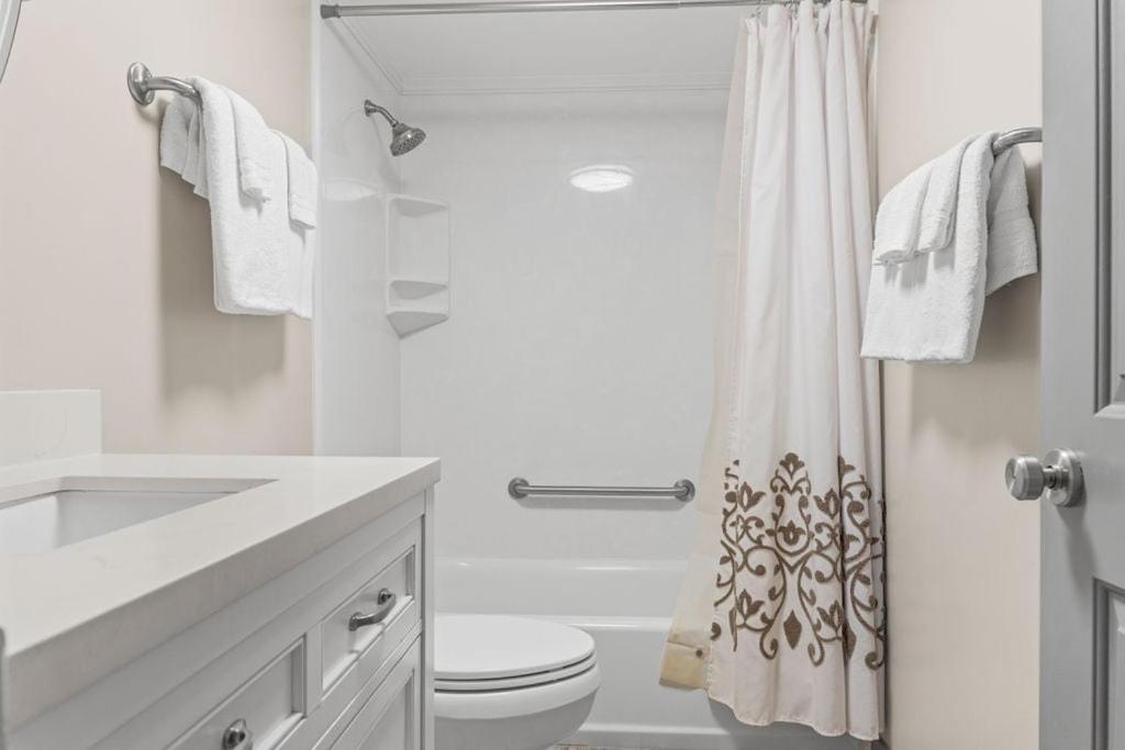 Gulf Tower Unit 8B - image 4