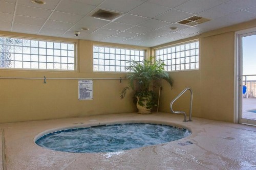 Royal Palms Unit 205 - image 3