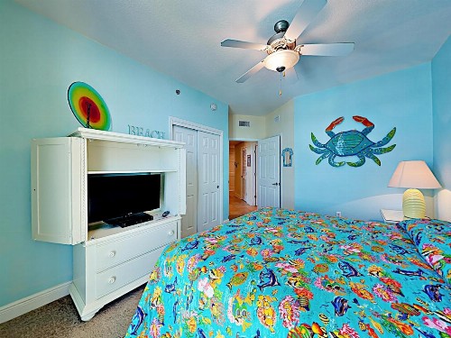 931 W Beach Blvd Condo - image 11